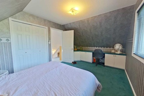 4102 Hees Drive, Athabasca, AB - Indoor Photo Showing Bedroom