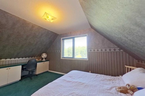 4102 Hees Drive, Athabasca, AB - Indoor Photo Showing Bedroom