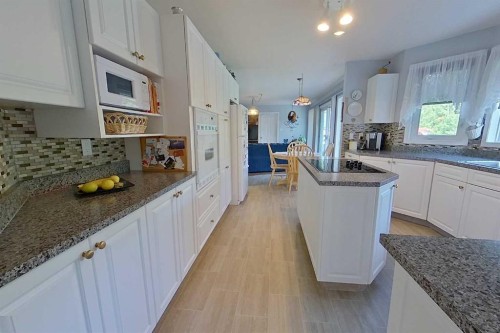 4102 Hees Drive, Athabasca, AB - Indoor Photo Showing Kitchen
