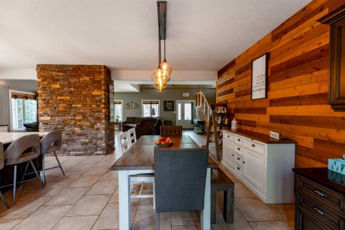 6-24426 East River Road, Hinton, AB - Indoor Photo Showing Dining Room