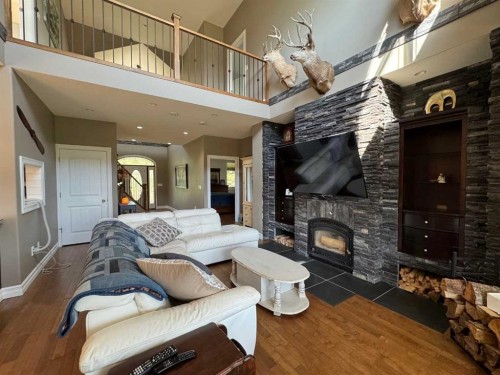 100 Aspen Drive, Athabasca, AB - Indoor With Fireplace