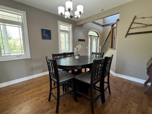 100 Aspen Drive, Athabasca, AB - Indoor Photo Showing Dining Room