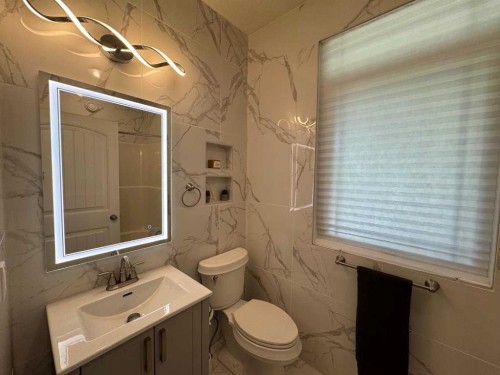 100 Aspen Drive, Athabasca, AB - Indoor Photo Showing Bathroom
