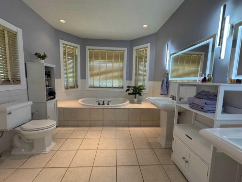 100 Aspen Drive, Athabasca, AB - Indoor Photo Showing Bathroom