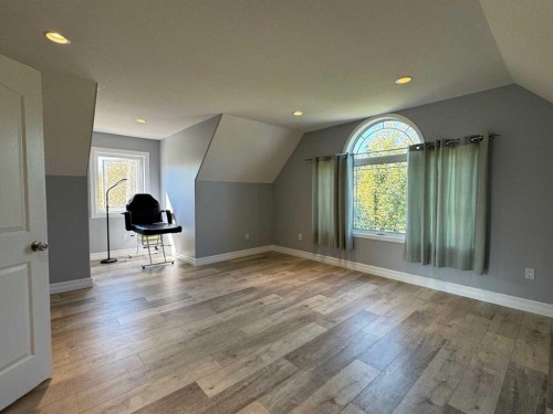 100 Aspen Drive, Athabasca, AB - Indoor Photo Showing Other Room