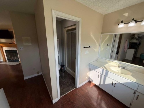 106 West River Road, Hinton, AB - Indoor