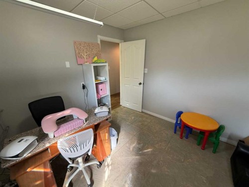 106 West River Road, Hinton, AB - Indoor