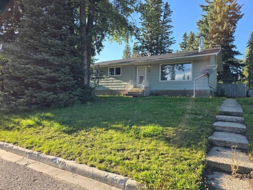 4006 4 Avenue  Edson, AB T7E 1A1