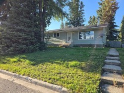 4006 4 Avenue  Edson, AB T7E 1A1