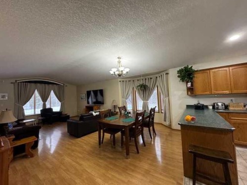 6336 15 Avenue South, Edson, AB - Indoor