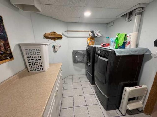 6336 15 Avenue South, Edson, AB - Indoor Photo Showing Laundry Room