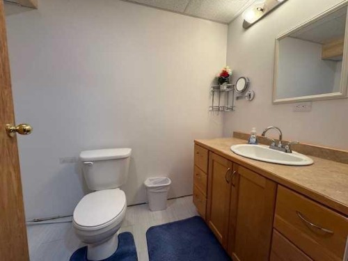 6336 15 Avenue South, Edson, AB - Indoor Photo Showing Bathroom