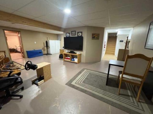 6336 15 Avenue South, Edson, AB - Indoor