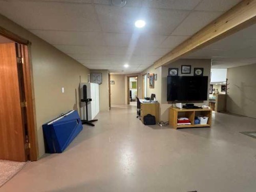 6336 15 Avenue South, Edson, AB - Indoor