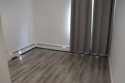 201A-5611 10 Avenue, Edson, AB - Indoor Photo Showing Other Room