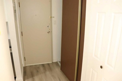 201A-5611 10 Avenue, Edson, AB - Indoor Photo Showing Other Room