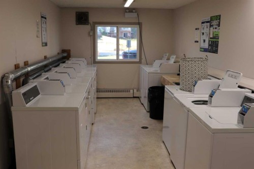 201A-5611 10 Avenue, Edson, AB - Indoor Photo Showing Laundry Room