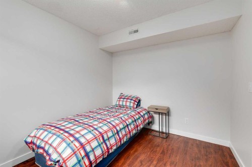 67 Saddlebrook Place Ne, Calgary, AB - Indoor Photo Showing Bedroom