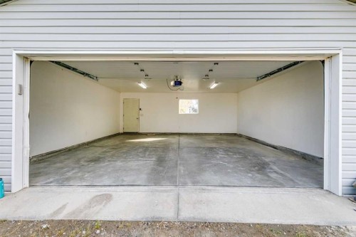 67 Saddlebrook Place Ne, Calgary, AB -  With Exterior