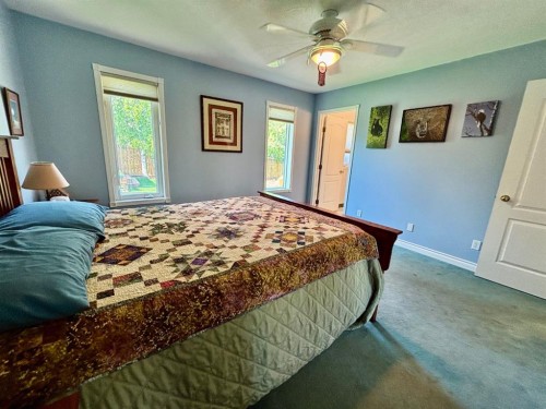 106 Borys Place, Hinton, AB - Indoor Photo Showing Bedroom