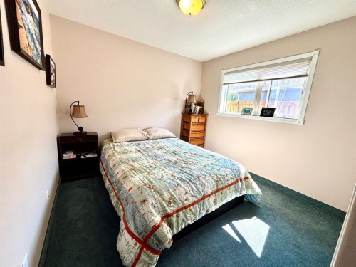 106 Borys Place, Hinton, AB - Indoor Photo Showing Bedroom