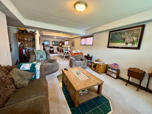 106 Borys Place, Hinton, AB - Indoor Photo Showing Living Room