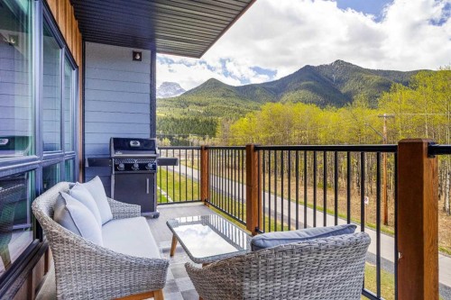 1217-200 2 Avenue, Dead Man'S Flats, AB - Outdoor With Deck Patio Veranda With Exterior