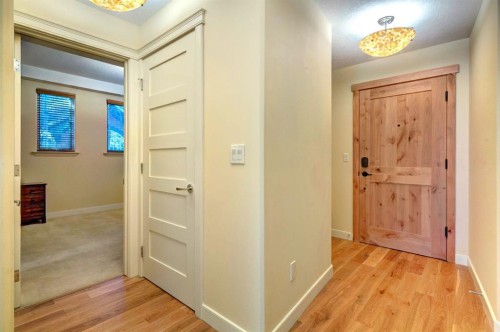 203-901 8Th Avenue, Canmore, AB - Indoor Photo Showing Other Room