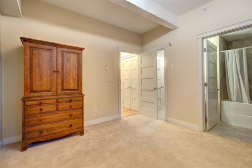 203-901 8Th Avenue, Canmore, AB - Indoor Photo Showing Other Room