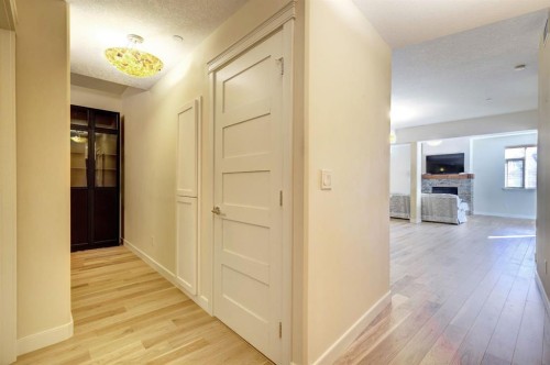 203-901 8Th Avenue, Canmore, AB - Indoor Photo Showing Other Room