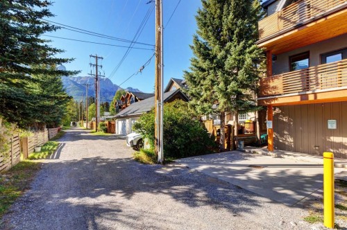 203-901 8Th Avenue, Canmore, AB - Outdoor