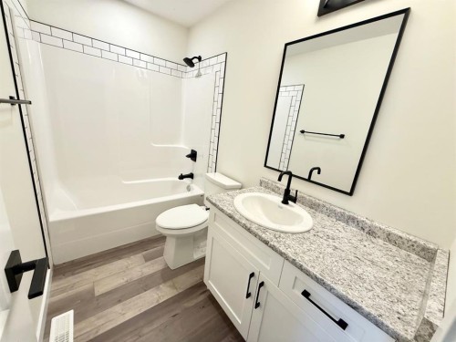 328B Boutin Avenue, Hinton, AB - Indoor Photo Showing Bathroom