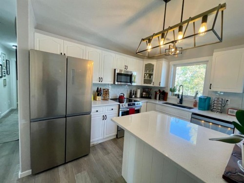 5108 18 Avenue, Edson, AB - Indoor Photo Showing Kitchen With Stainless Steel Kitchen