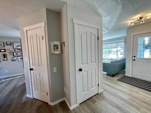 5108 18 Avenue, Edson, AB - Indoor Photo Showing Other Room