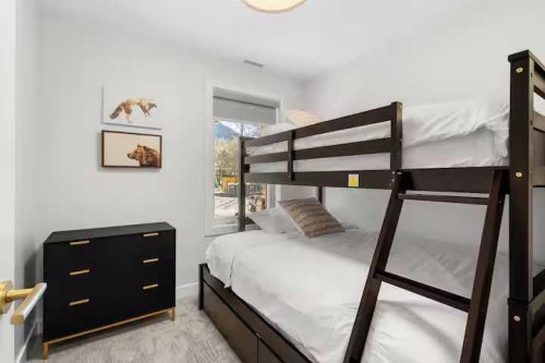 3-1717B Mountain Avenue, Canmore, AB - Indoor Photo Showing Bedroom