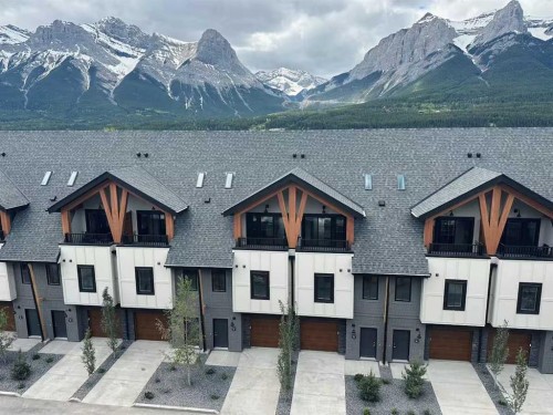 3-1717B Mountain Avenue, Canmore, AB - Outdoor With Facade