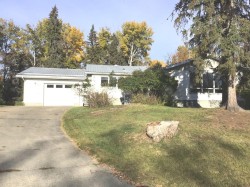 82 Feero Drive  Whitecourt, AB T7S 1E7