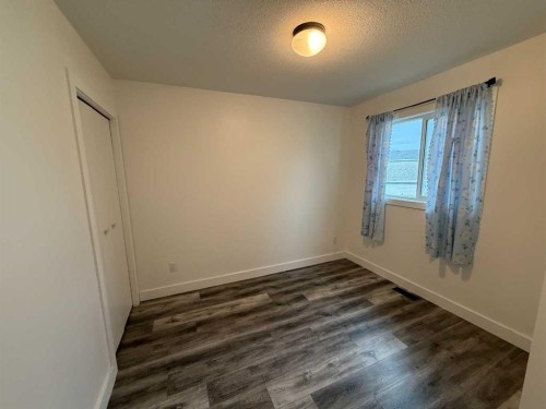 117 Plante Cove, Hinton, AB - Indoor Photo Showing Other Room