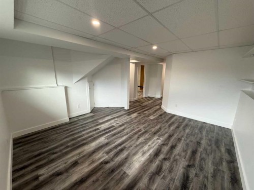 117 Plante Cove, Hinton, AB - Indoor Photo Showing Other Room