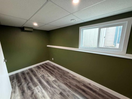 117 Plante Cove, Hinton, AB - Indoor Photo Showing Other Room