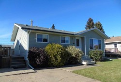 412 6 Street NE Slave Lake, AB T0G 2A2