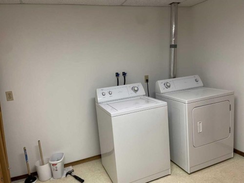 5 Hillside Crescent, Swan Hills, AB - Indoor Photo Showing Laundry Room