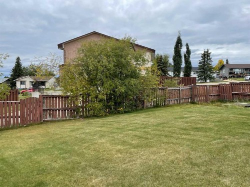 5 Hillside Crescent, Swan Hills, AB - Outdoor