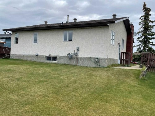 5 Hillside Crescent, Swan Hills, AB - Outdoor