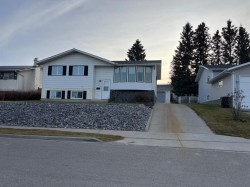 131 Collinge Road  Hinton, AB T7V 1M1