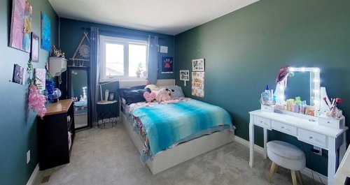 6138 11 Avenue, Edson, AB - Indoor Photo Showing Bedroom