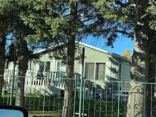 6620 5 Avenue  Edson, AB T7E 1M4