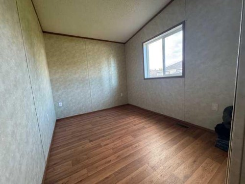 6620 5 Avenue, Edson, AB - Indoor Photo Showing Other Room