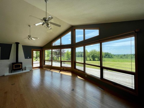 6701 15 Avenue, Edson, AB - Indoor Photo Showing Other Room With Fireplace