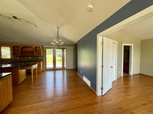 6701 15 Avenue, Edson, AB - Indoor Photo Showing Other Room